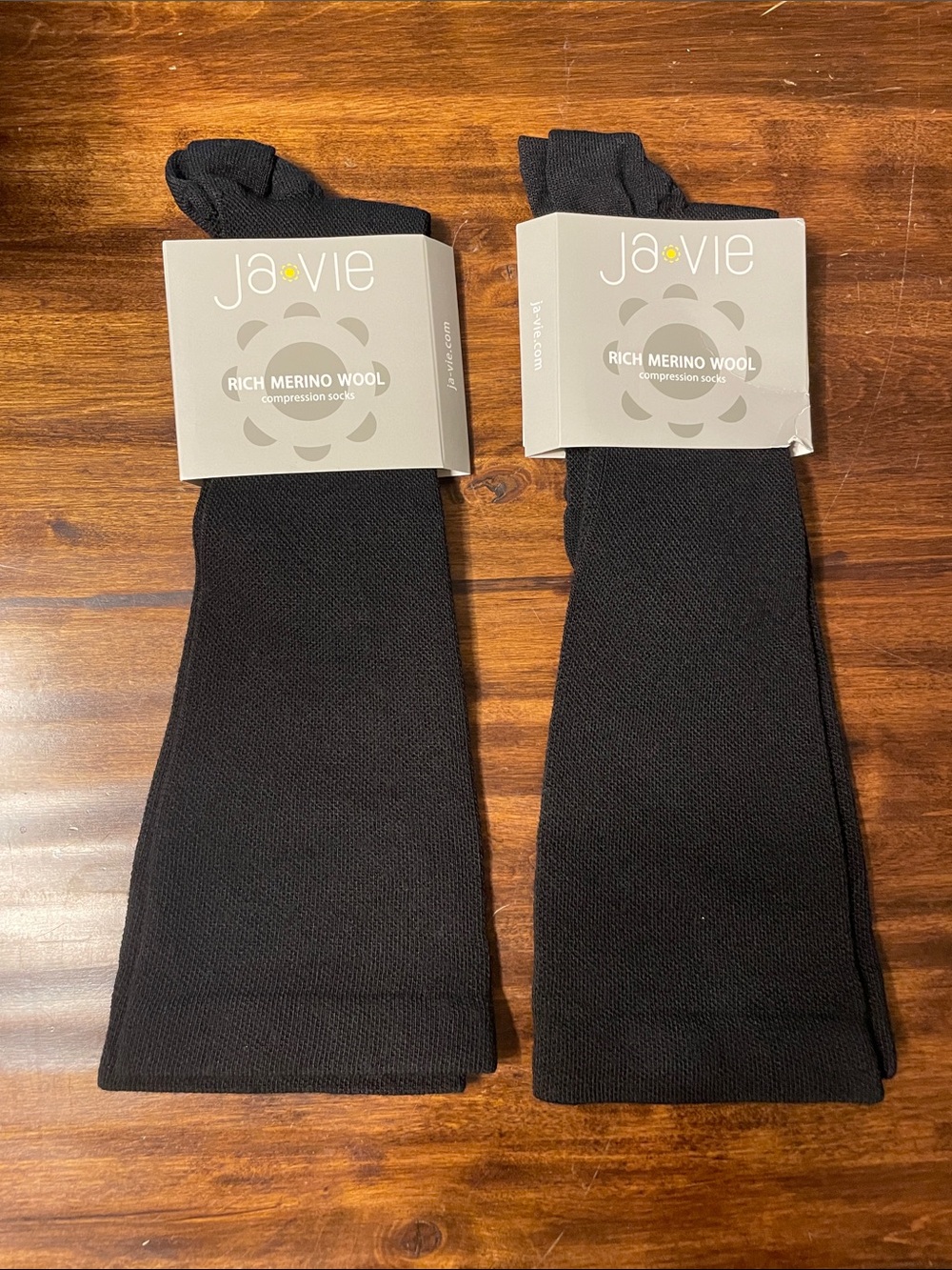 NEW Rich Merino Wool Moderate Compression Socks - Black Size Small 15-20 mmHg